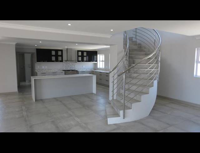 4 BEDROOM HOUSE FOR SALE IN MYBURGH PARK